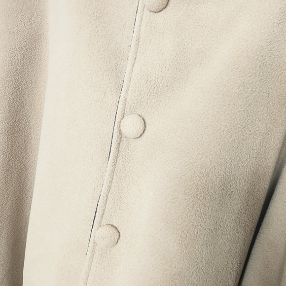 Acorn Reversible Hooded Cape Poncho Black One Size - Picture 8 of 8